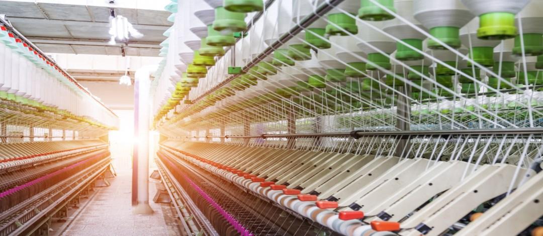 传统制造业的新机遇合成纤维制造行业对多数人来说是陌生的,但纺织